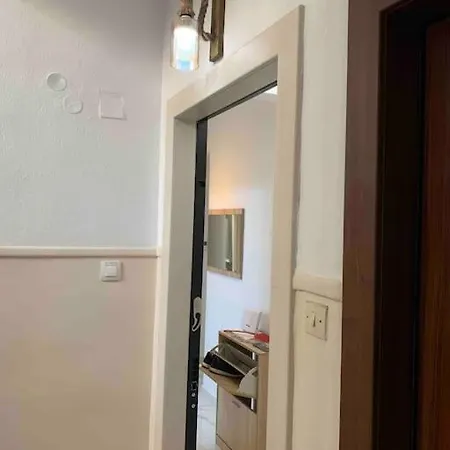 Lux , 3 Full Extra , Center Apartment *